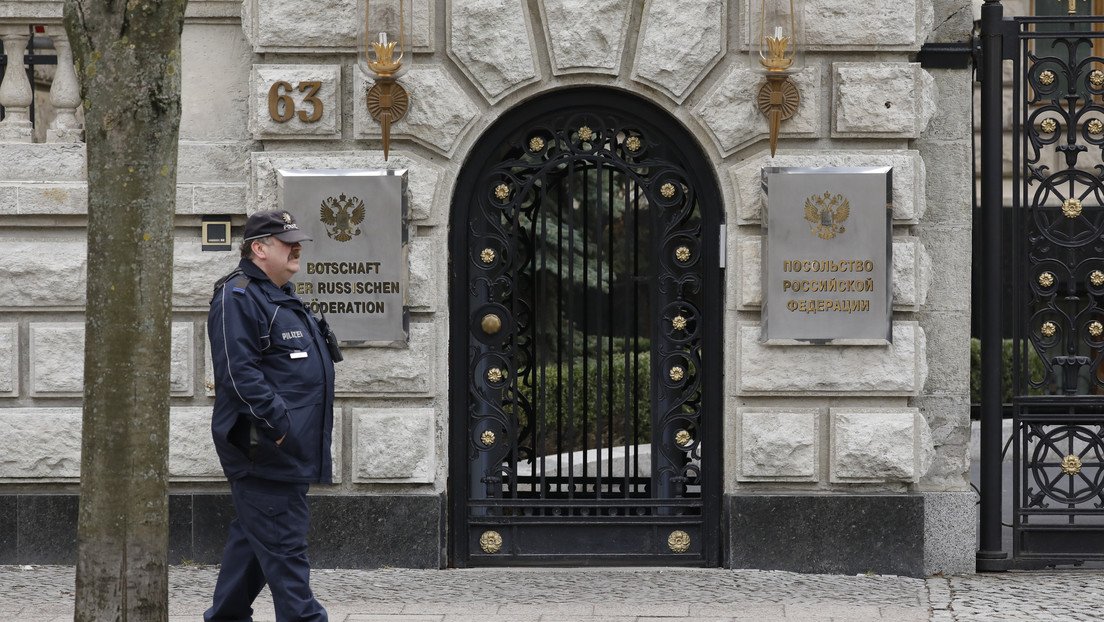 Rusia califica de "paso no amigable" la expulsión por Alemania de dos funcionarios de la Embajada rusa en Berlín y promete responder