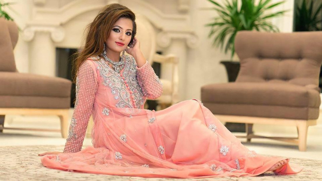 Exreina de belleza pakistaní de 32 años muere en un accidente de tráfico en EE.UU.