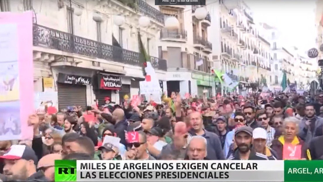 Miles de ciudadanos exigen cancelar las elecciones presidenciales en Argelia