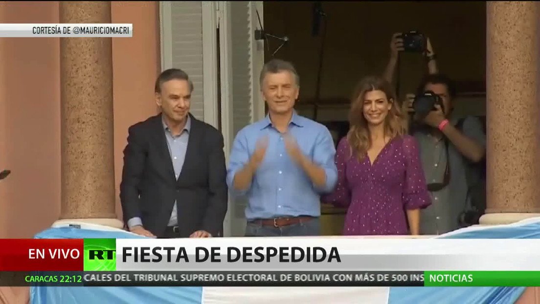 Macri se despide de los argentinos con una fiesta frente a la Casa Rosada