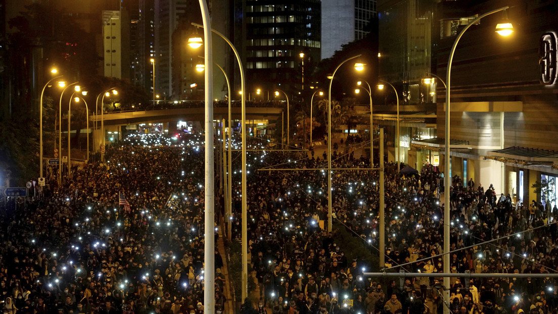 VIDEO: Marcha multitudinaria en una nueva jornada de protestas en Hong Kong