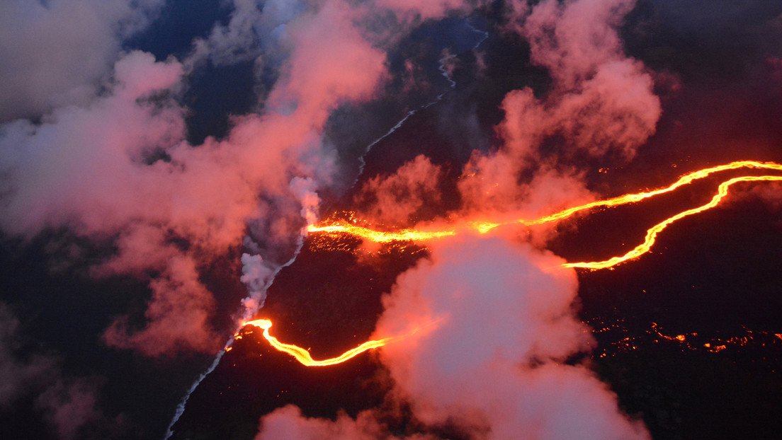 Descubren cómo una pequeña fuga de magma provocó el derrumbe de un volcán en Hawái