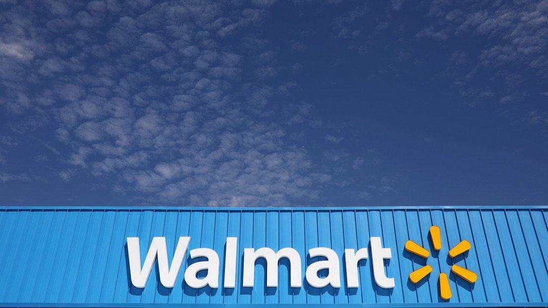 Walmart retira el jersey de Navidad de un Papá Noel con cocaína