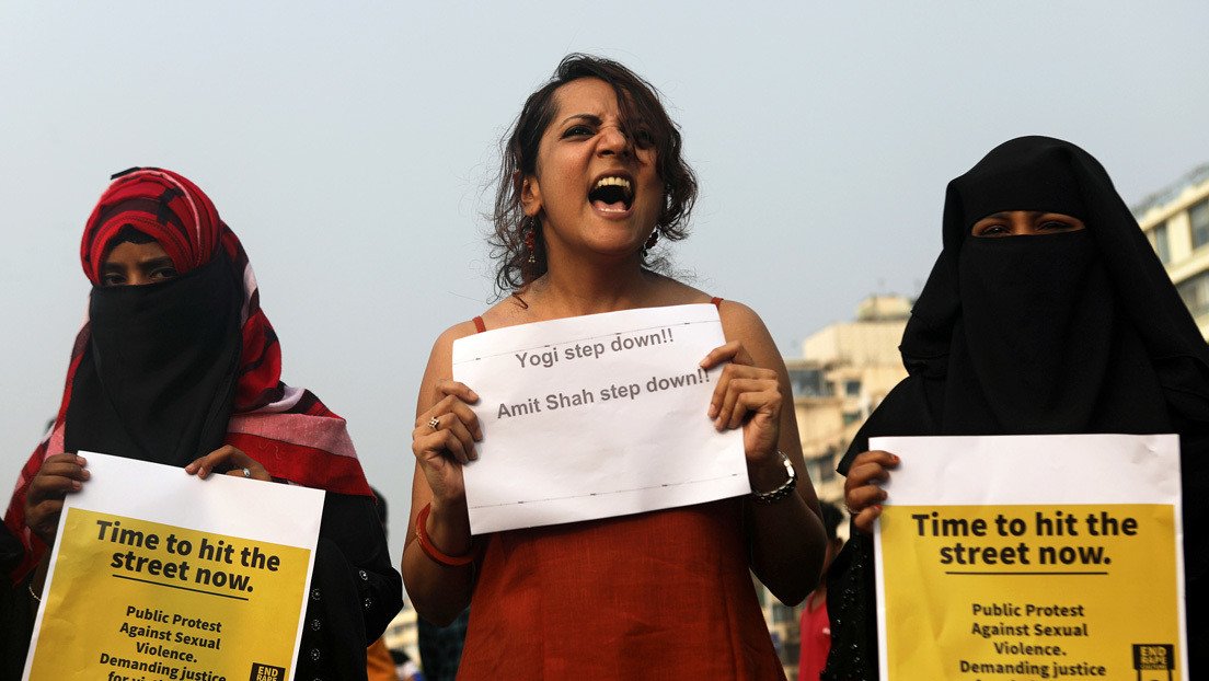 Prende fuego a su vecina en la India tras colarse en su casa e intentar violarla