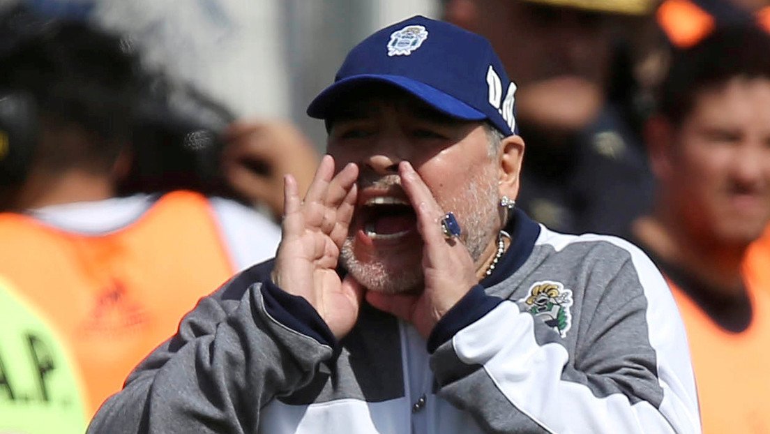 "Si siguen gritando 'Diego', ¡me voy!": Maradona enfurece ante niños que clamaban por un autógrafo (VIDEO)