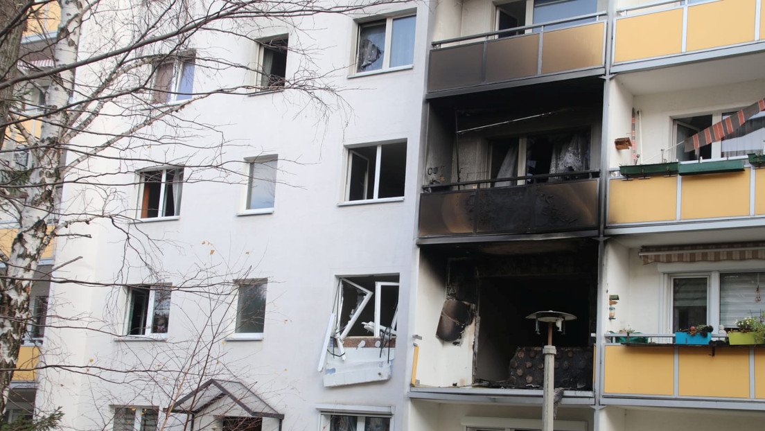 Al menos un muerto y 13 heridos por una explosión en un edificio residencial al este de Alemania