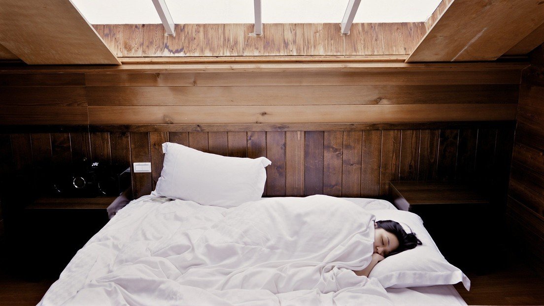Dormir nueve horas o tomar siestas puede ser peligroso a partir de los 60 años
