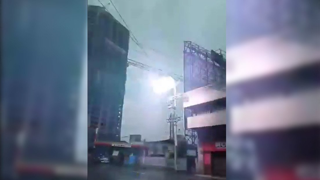 VIDEO: El momento extacto en que un transformador eléctrico explota en Filipinas durante el terremoto de magnitud 6,8