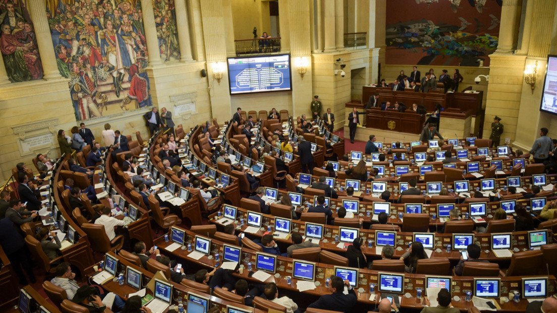 Congreso colombiano aprueba la polémica reforma tributaria de Duque de un 'madrugonazo'