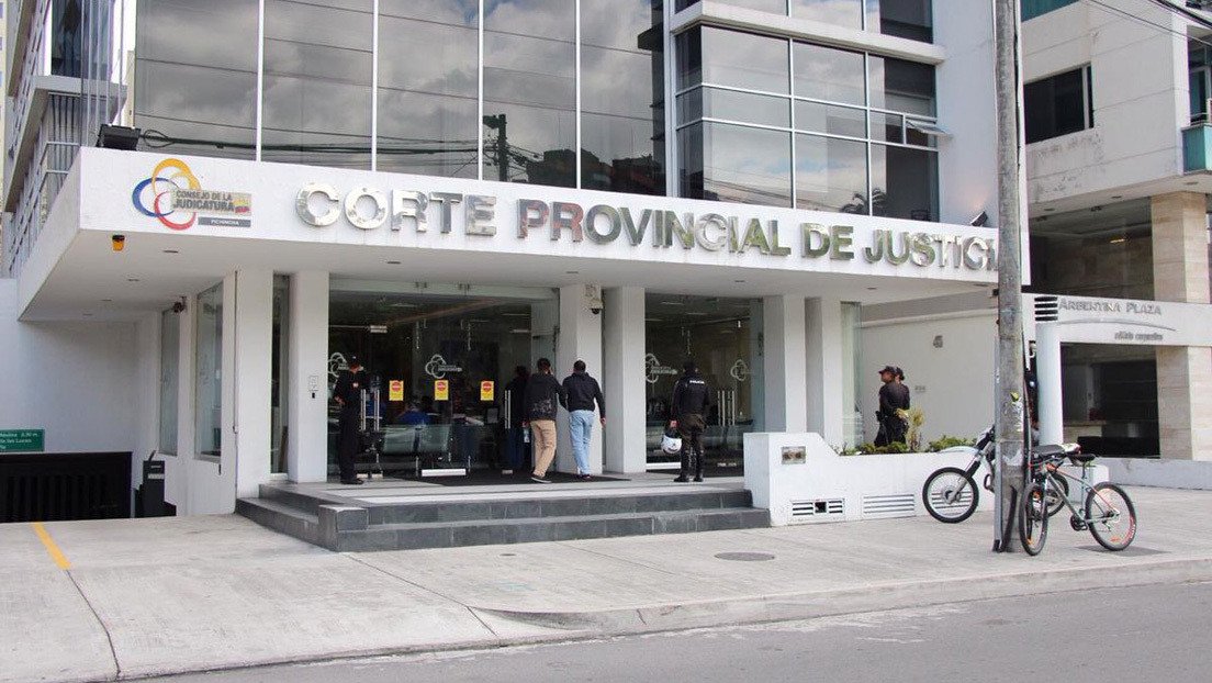 Amenaza de bomba en Corte de Quito durante audiencia judicial a tres políticos opositores