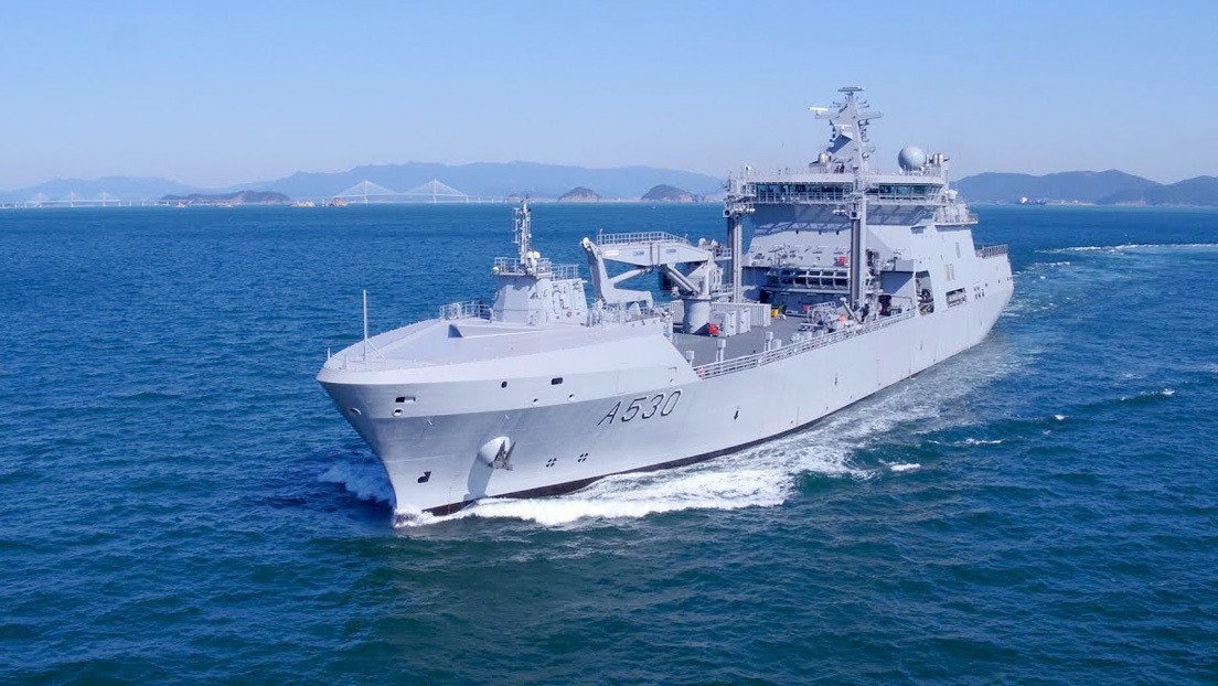 Puertas demasiado pesadas y riesgos de incendio: multitud de deficiencias impiden zarpar a un nuevo buque de la OTAN