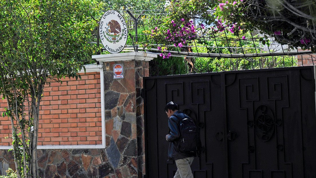 Bolivia dice que "jamás violará la inmunidad" de una Embajada y acusa a México de "tergiversar la verdad"