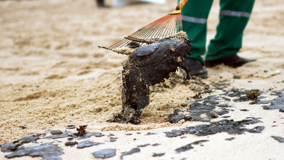 Aparecen nuevas manchas de petróleo en la costa noroeste de Brasil