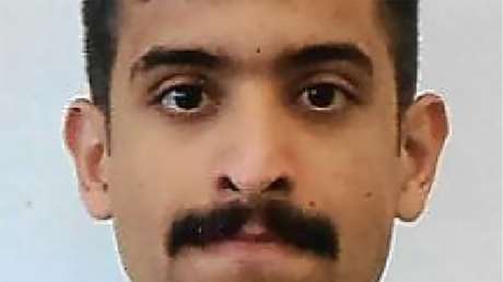 El FBI confirma la identidad del tirador responsable del ataque a la base naval en Florida y publica su foto