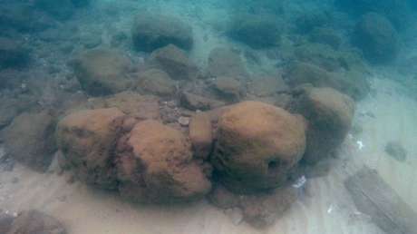 Descubren en Israel el muro de defensa costera más antiguo del mundo: erigido hace 7.000 años, no pudo contener el aumento del nivel del mar