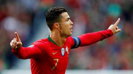 FOTOS: Cristiano Ronaldo felicita a sus seguidores por Navidad junto a un Papá Noel parecido a Messi y provoca gran revuelo en la Red