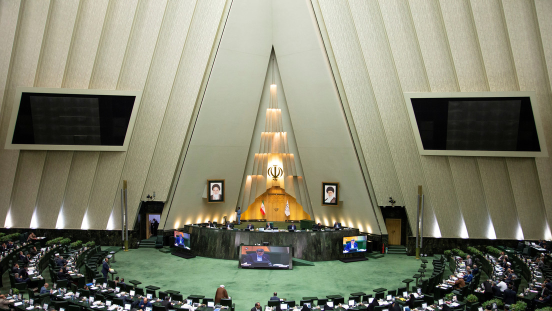 El Parlamento iraní avala la "venganza" contra el Ejército de EE.UU. y el Pentágono como "organizaciones terroristas"