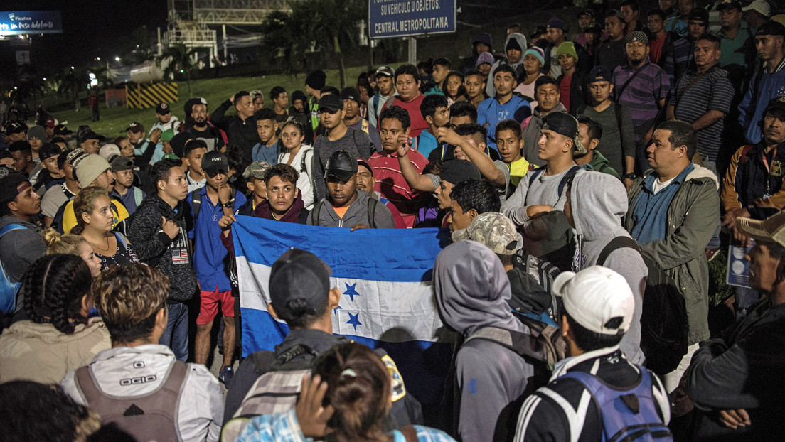 Presidente de Guatemala dice que el canciller mexicano le garantizó que "no dejarán pasar" la nueva caravana migrante de Honduras