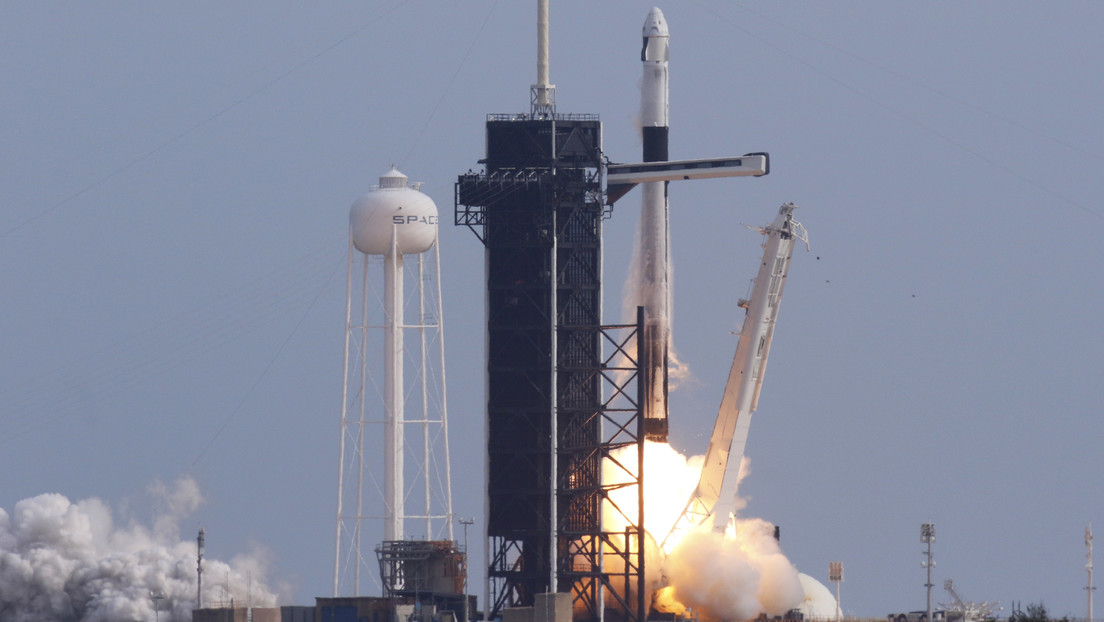 VIDEO: SpaceX destruye un Falcon 9 para probar el sistema de aborto de ...