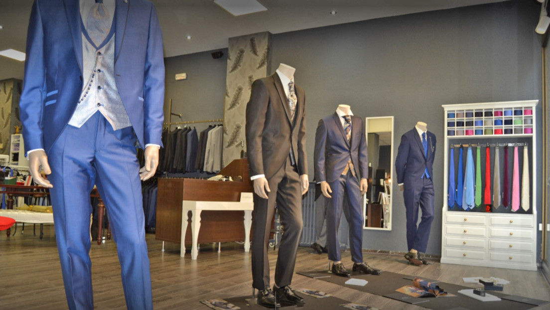 Un tienda en España cobra 15 euros a quien quiera probarse sus trajes de novio