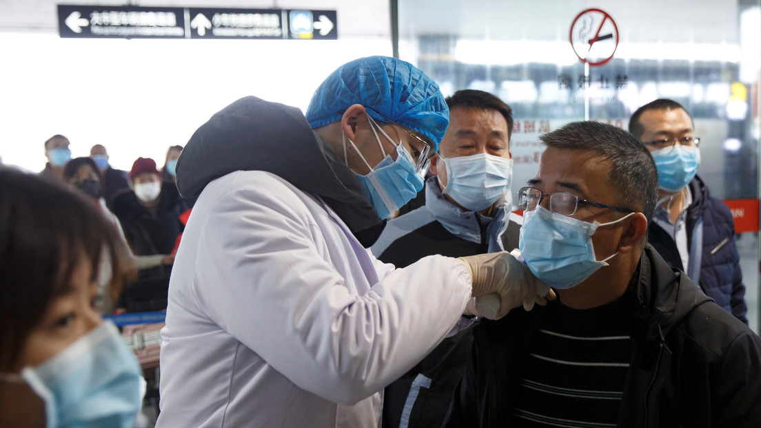 La Cancillería China asegura a la OMS que tiene lo necesario para "derrotar rápidamente" al coronavirus