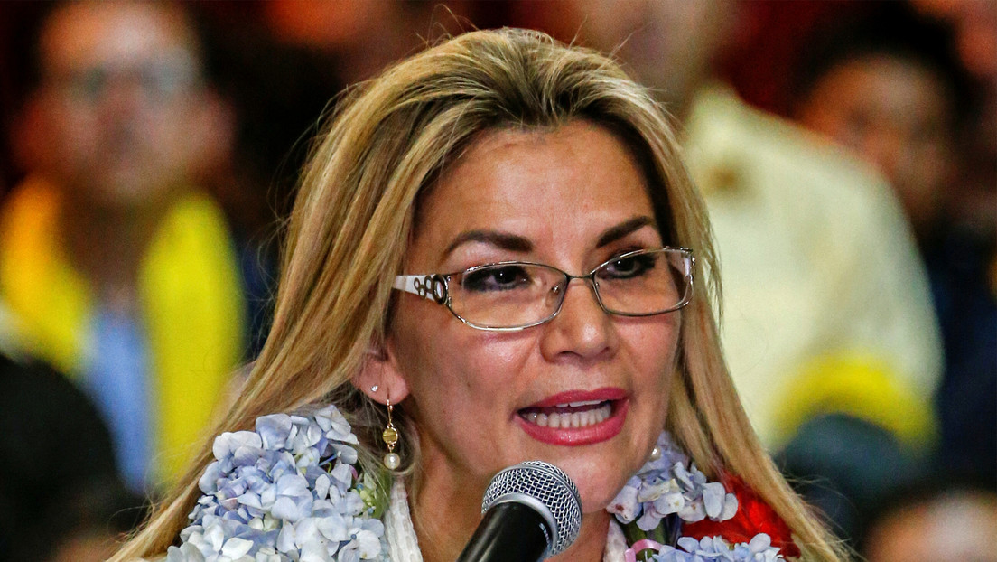 Jeanine Áñez juramenta a los ministros del nuevo gabinete de facto en Bolivia
