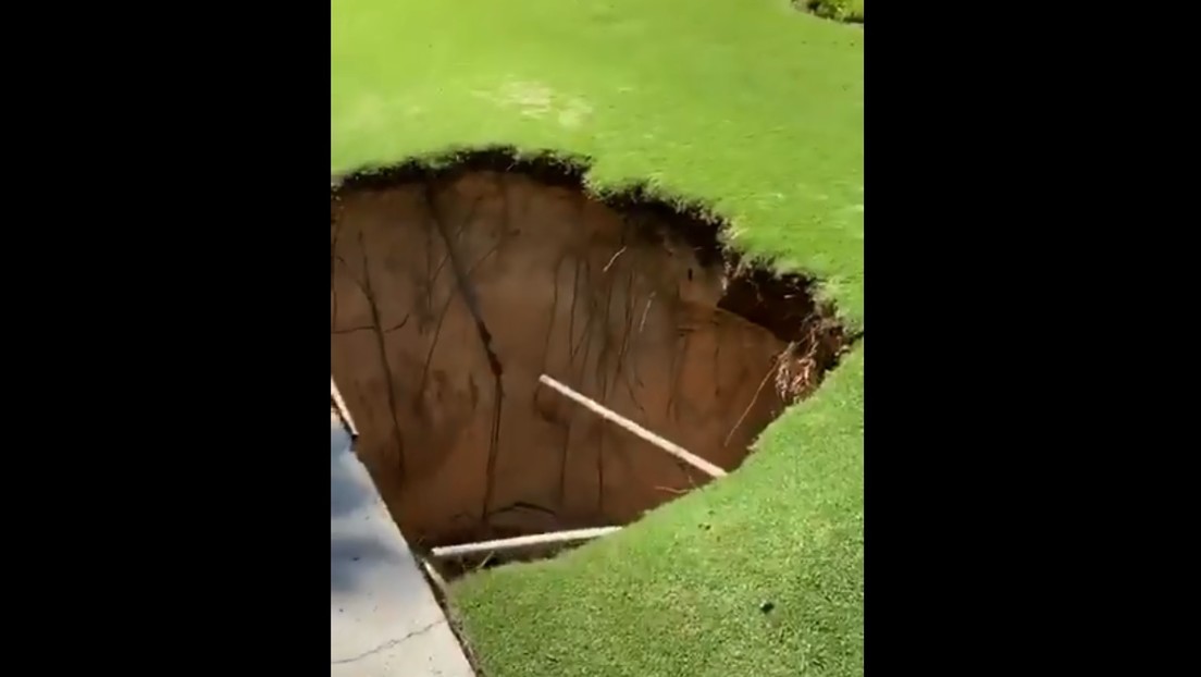 VIDEO: Se abren huecos en el suelo de las Islas Caimán tras el fuerte terremoto en el Caribe