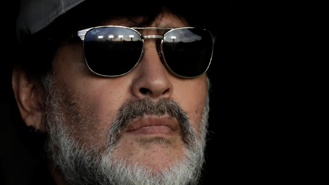 Maradona pide a la FIFA que revea la contratación de Macri en la Fundación