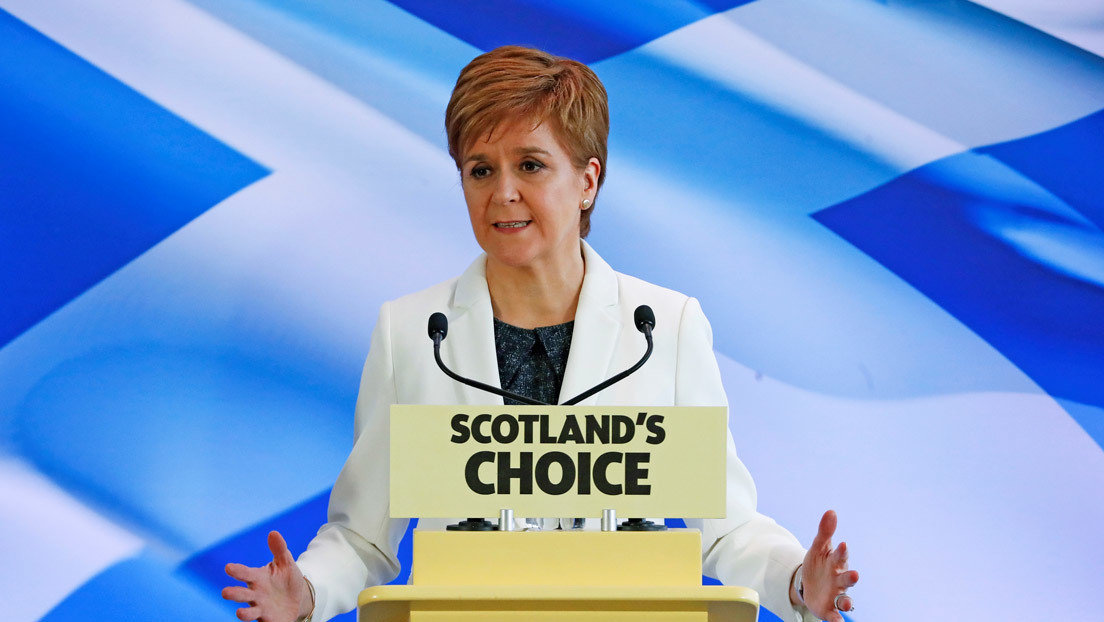 La ministra principal de Escocia afirma que "es posible" celebrar un referéndum de independencia este año "legal y vinculante"