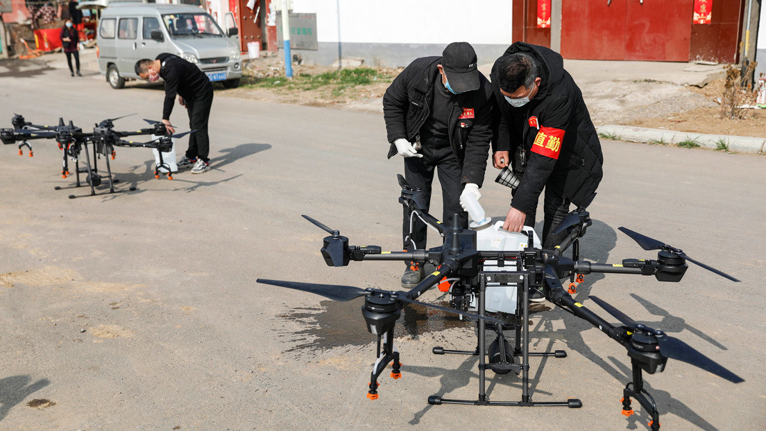 Drones equipados con altavoces advierten a ciudadanos chinos ante el brote de coronavirus