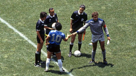 El portero que sufrió la 'mano de Dios' y el 'Gol del Siglo': "Maradona es el mejor jugador de la historia, pero no lo respeto"
