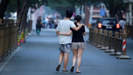 Autoridades de una ciudad china avergüenzan públicamente a varias personas por salir a la calle en piyama