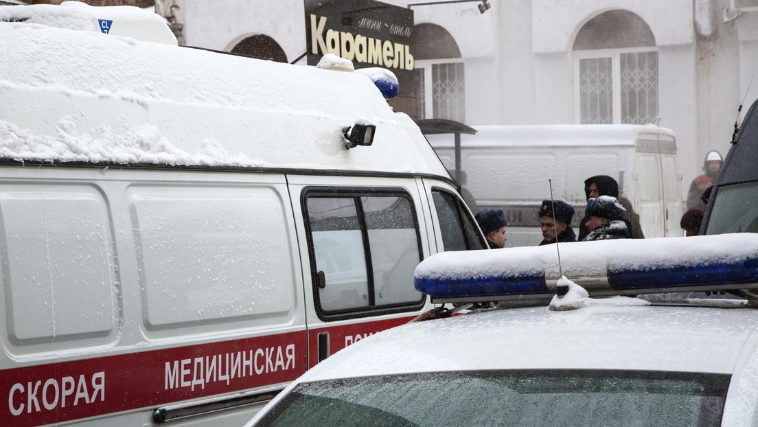 Una persona muere al derrumbarse el techo de un café en Siberia