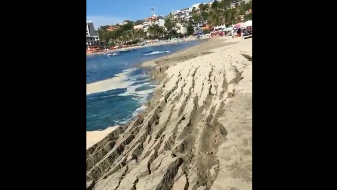 VIDEOS, FOTOS: Momento en el que se hunde una gran parte de una playa en México