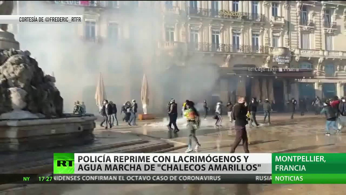 La Policía reprime con lacrimógenos y cañones de agua una marcha de 'chalecos amarillos' en Francia