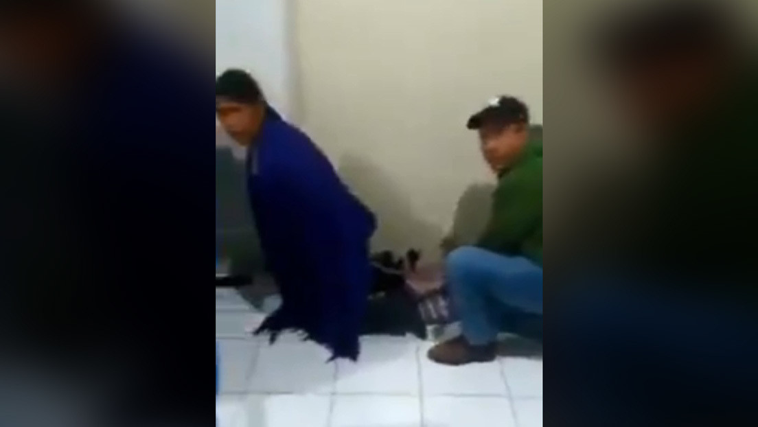 VIDEO: Una mujer da a luz en el suelo y sin asistencia médica en la sala de espera de un hospital en México