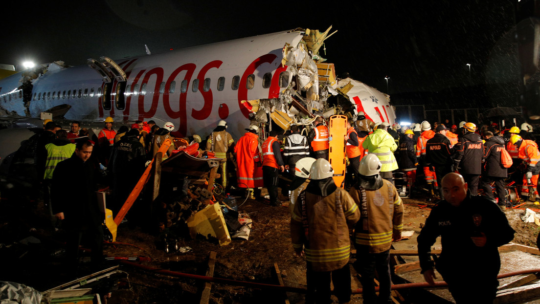 El accidentado aterrizaje del avión que se partió en Estambul fue causado por malas condiciones climáticas