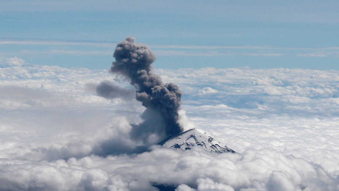 VIDEO, FOTOS: El volcán Popocatépetl registra una fuerte explosión y causa alarma en varias localidades de México