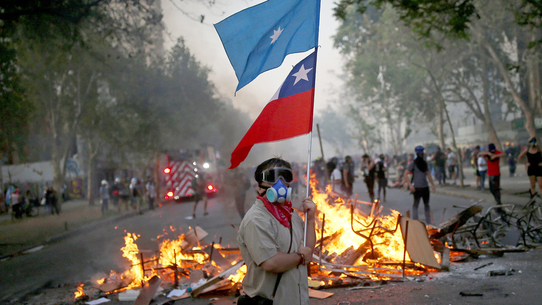 La muerte de un aficionado al fútbol reaviva las protestas en Chile: ¿cómo se repiensa el capitalismo?