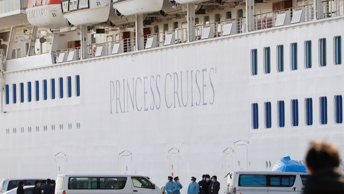 Japón confirma 61 casos de coronavirus en el crucero en cuarentena en Yokohama