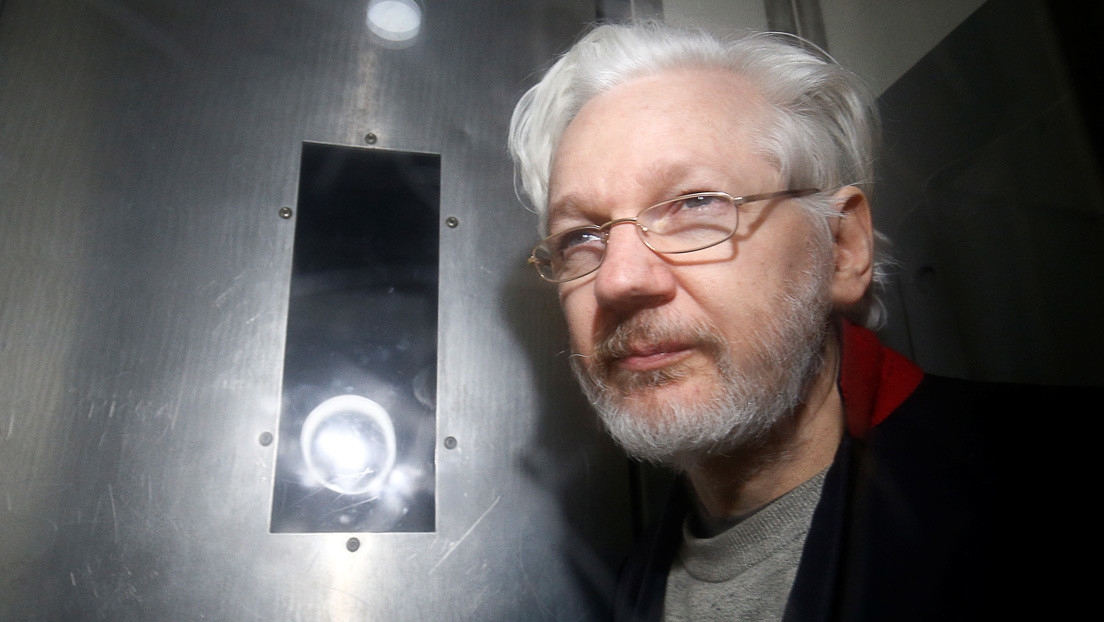 Declara a petición propia el principal acusado por el espionaje a Julian Assange