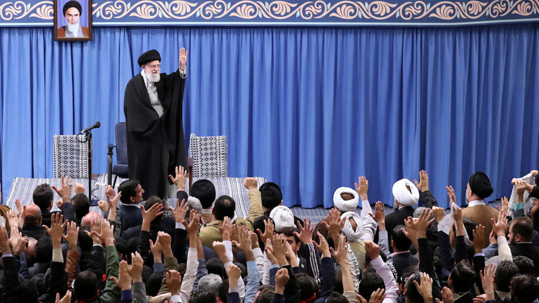 El líder supremo de Irán tilda las sanciones de EE.UU. de "acto criminal"