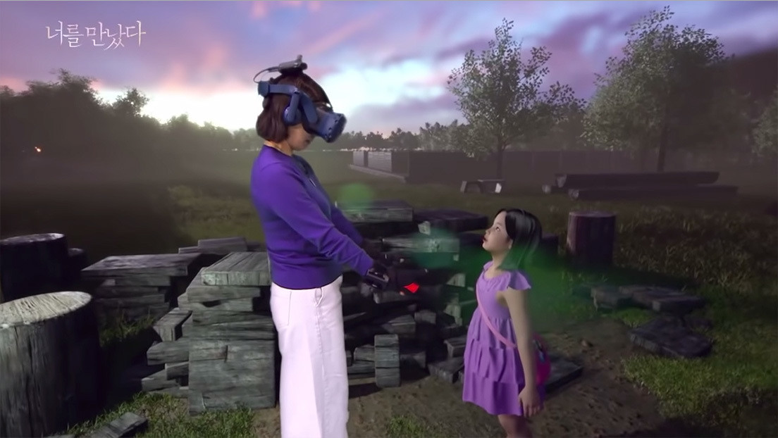 ¿Consuelo o trauma?: La realidad virtual 'resucita' a una niña de 7 años para que su madre pueda reencontrarse con ella (VIDEO)
