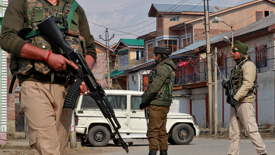 Pakistán acusa a India de violar el alto el fuego en la línea de control en Cachemira