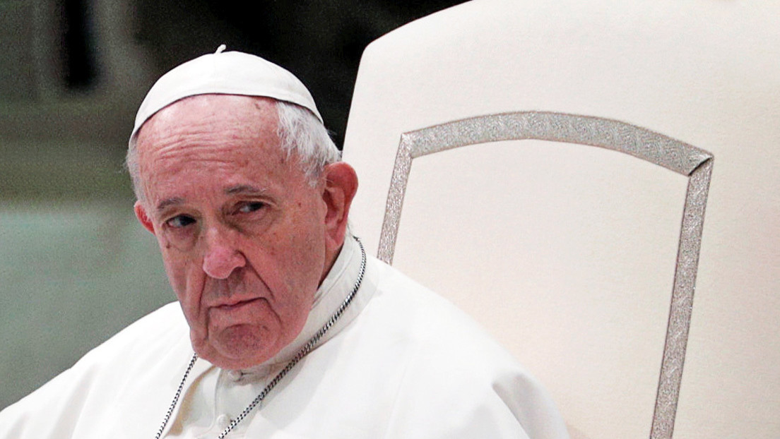 Papa Francisco cierra la posibilidad de ordenación de los hombres casados