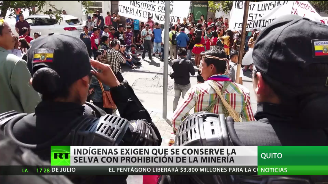 Indígenas de Ecuador exigen que se conserve la selva y se prohíba la minería