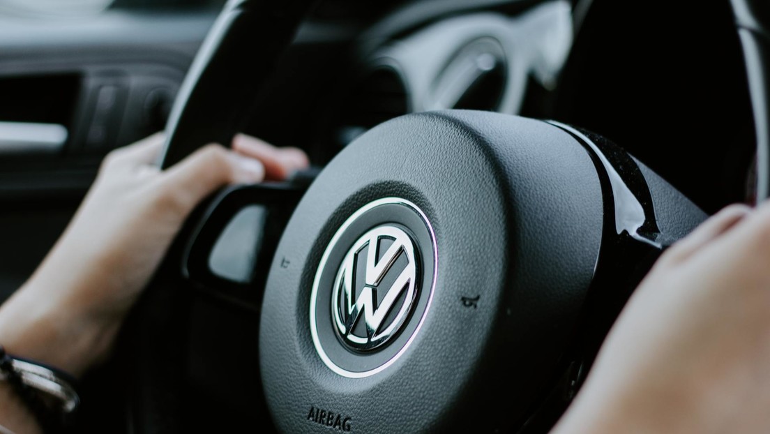 Acusan a Volkswagen de ofrecer solo una gorra y un llavero a los afectados por el 'dieselgate' en España