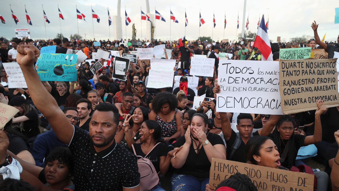 Crecen las protestas en República Dominicana tras la suspensión de las elecciones municipales