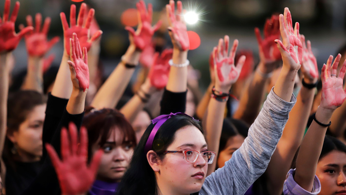 La lucha feminista se impone en México entre un presidente sin propuestas y el cinismo de la oposición