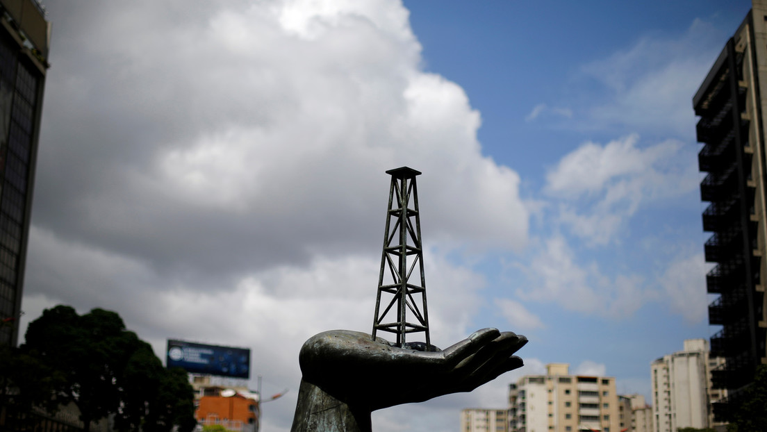 EE.UU. amenaza con intensificar las sanciones contra el sector petrolero de Venezuela